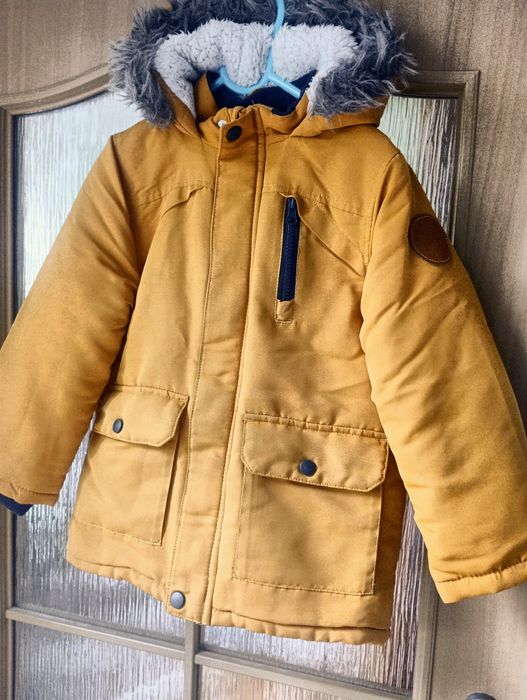 Zimowa ciepła kurtka chłopięca rozmiar 122