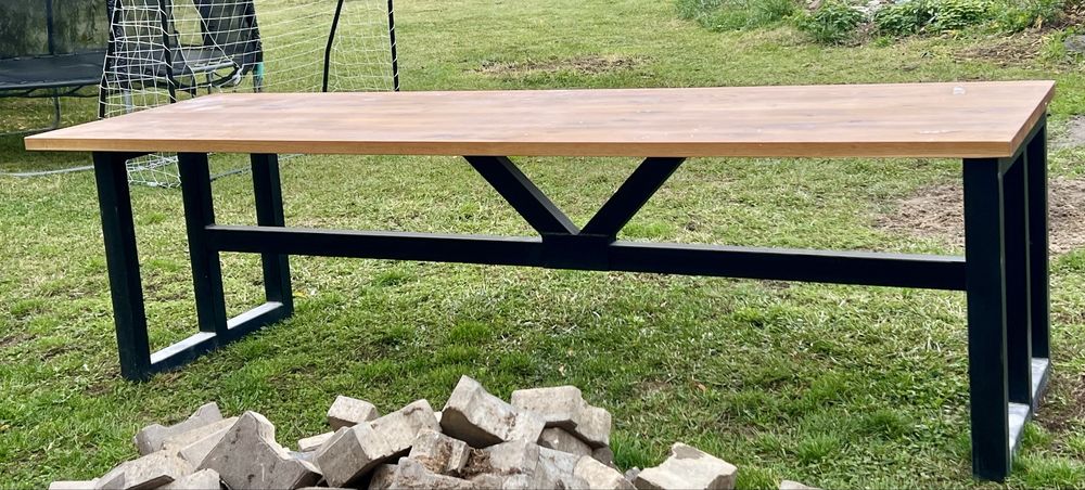 Stół do salony dlugi masywny