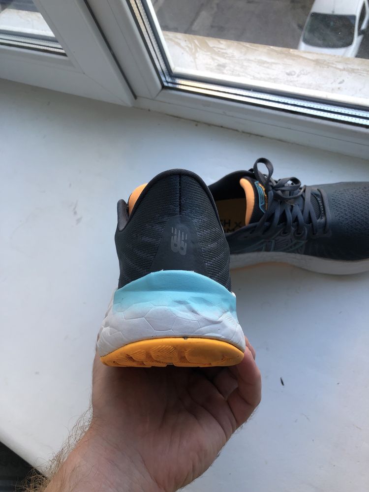 Беговые кроссовки new balance vongo v5