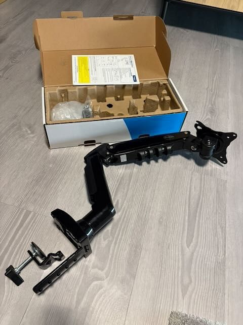 Invision Suporte monitor secretária ecrãs de 19 a 32 polegadas