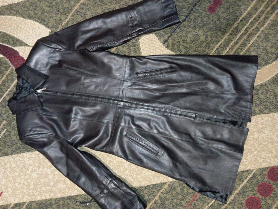 Шкіряний  осінній плащ