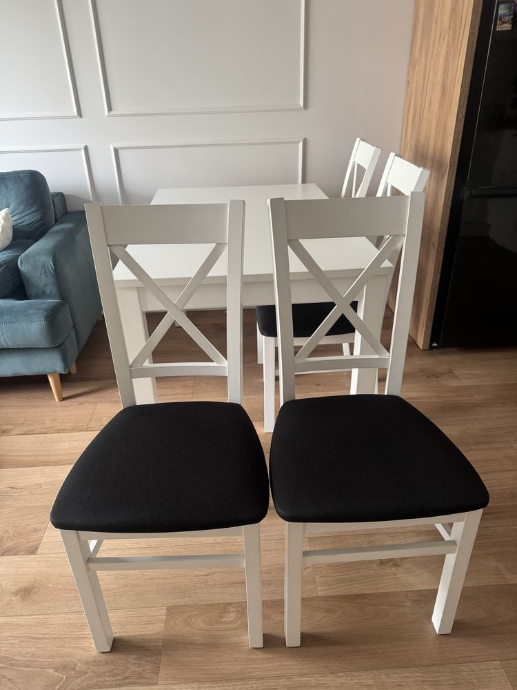 Stół z krzesłami (Ikea, Agata) drewniany rozkładany 130-190cm x 80 cm