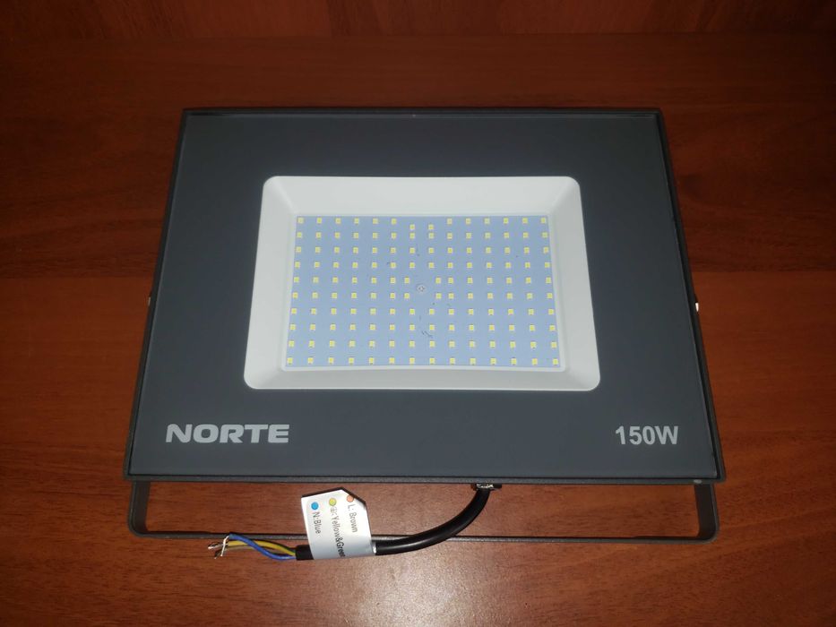 Ящик LED - прожекторів Norte - 150W - 13500lm