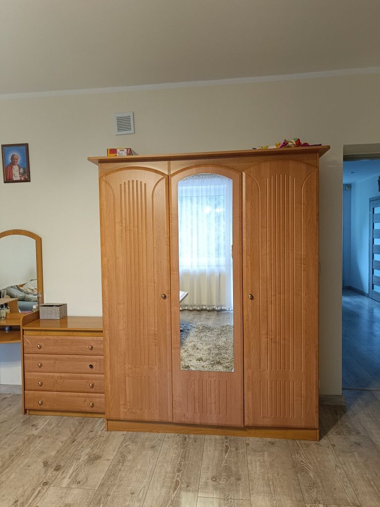 PILNIE ODDAM meblościanka szafa toaletka komoda