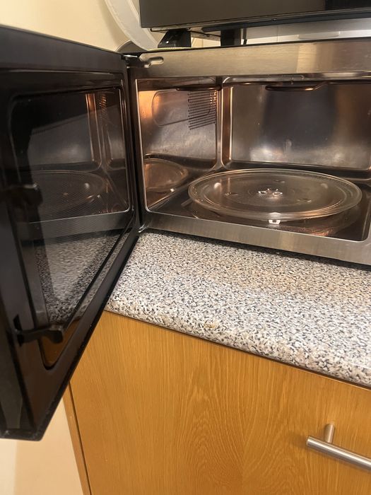 Microonda 30lts Becken Usada