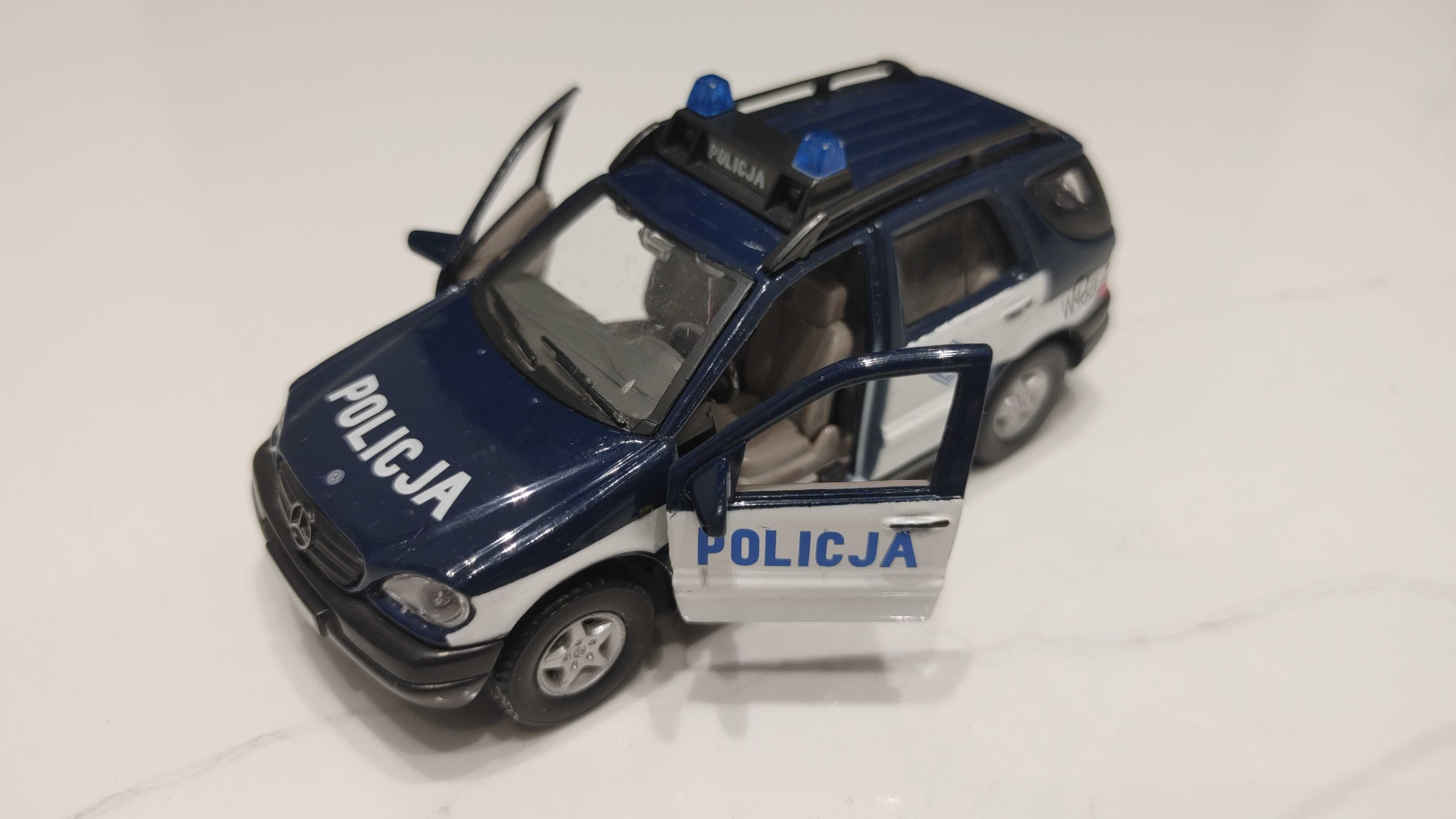 Hongwell Cararama Mercedes Benz M-Class Policja Police 1:43