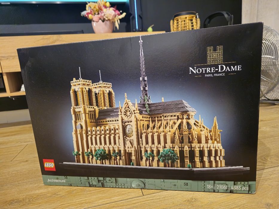 Klocki LEGO Architecture Katedra NOTRE-DAME Paris France