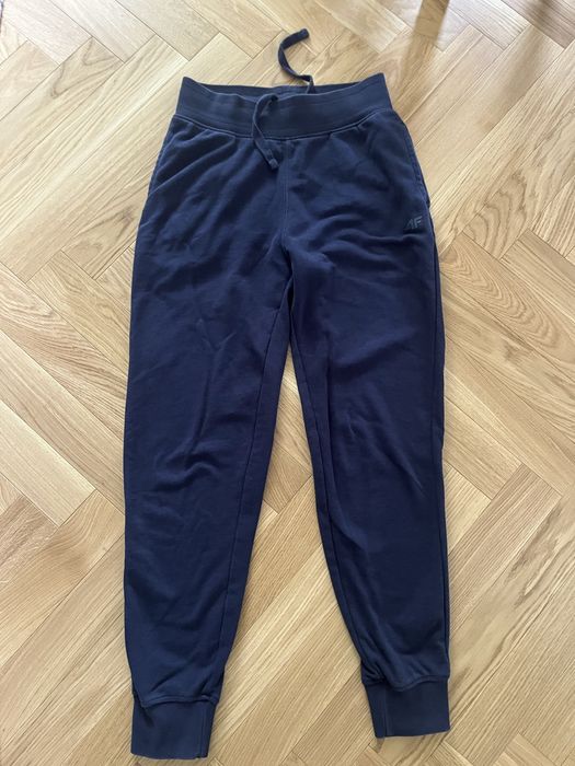Spodnie dresowe joggers 4F XS