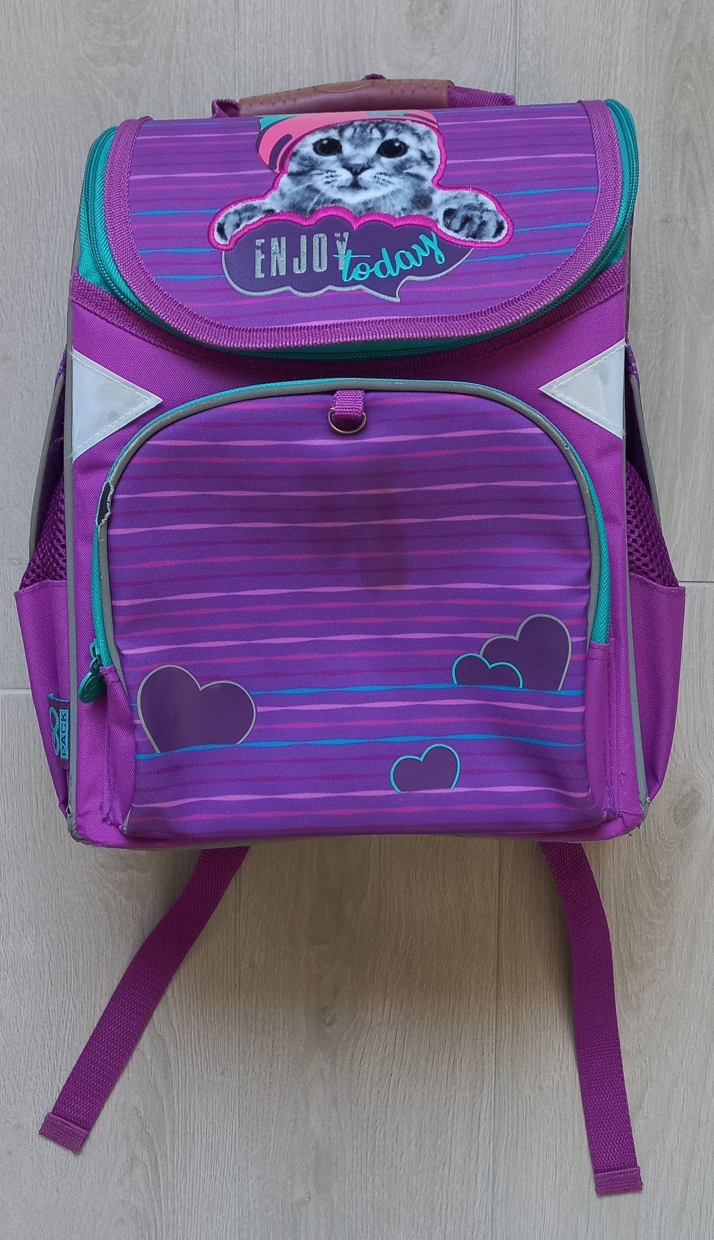 Шкільний каркасний рюкзак від GoPack