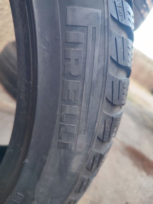 Dwie opony Pirelli Sottozero3 235/45/18 98V