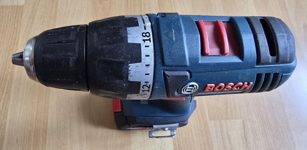 BOSCH GSR 18V-EC Wkrętarko-Wiertarka Bezszczotkowa Aku3.0Ah WALIZKA