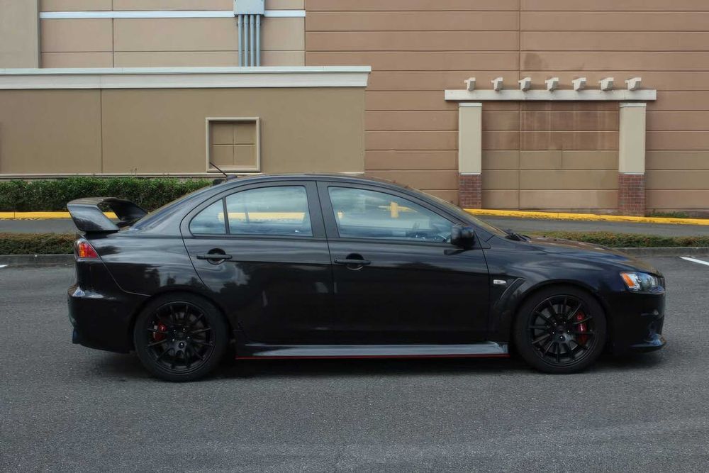 Mitsubishi Lancer Evolution GSR      2014