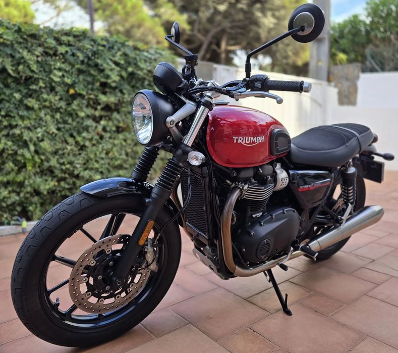 Triumph Street Twin
