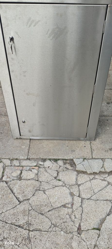 Kompresor obudowa przemysłowa z kwasówka  szafka
