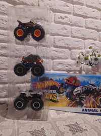 Hot Wheels Monster Trucks Mattel набор из трёх машин