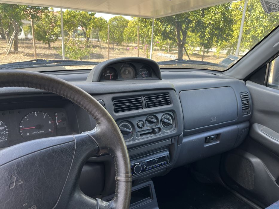 Jeep Mitsubishi 1999