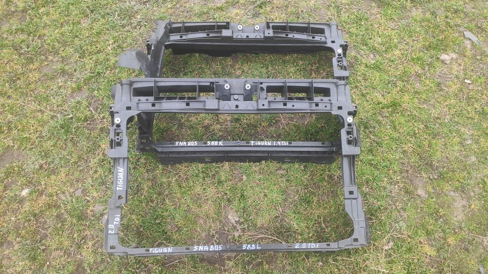 Фольксваген Тігуан 2017- панель передня телевізор