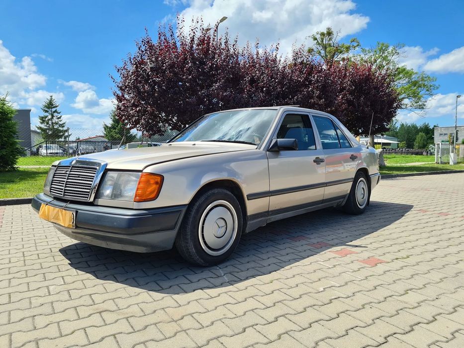 Mercedes-Benz W124 (1984-1993)
