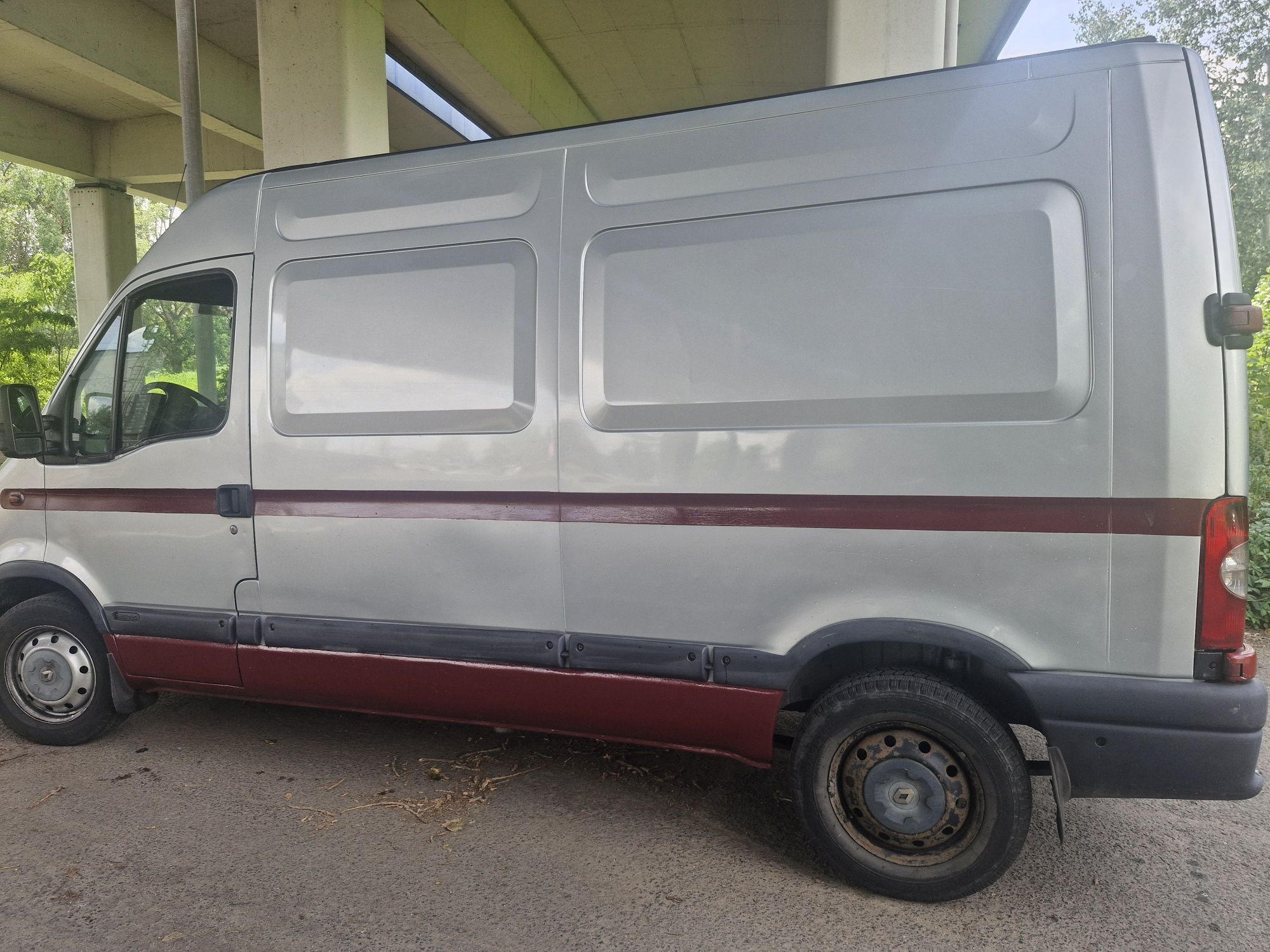 Renault Master II 2.5dci L2H2