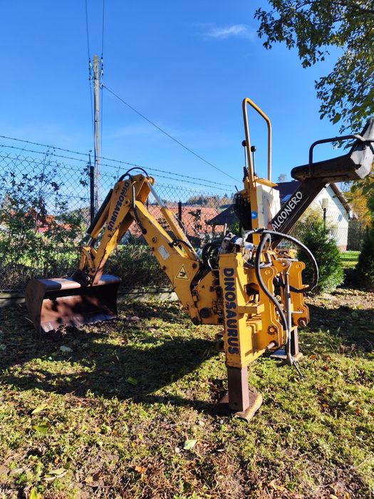 Sprzedam ramię kopiące do traktora, 2 łyżki do kopania, prezesów ,