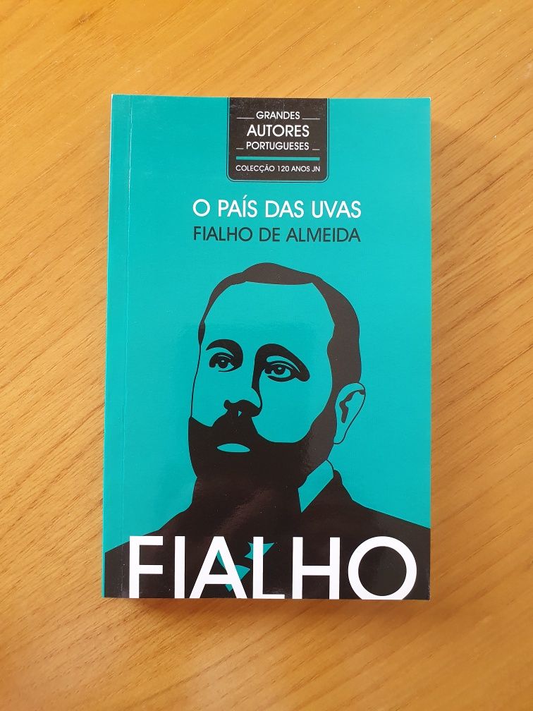 Livro O País Das Uvas