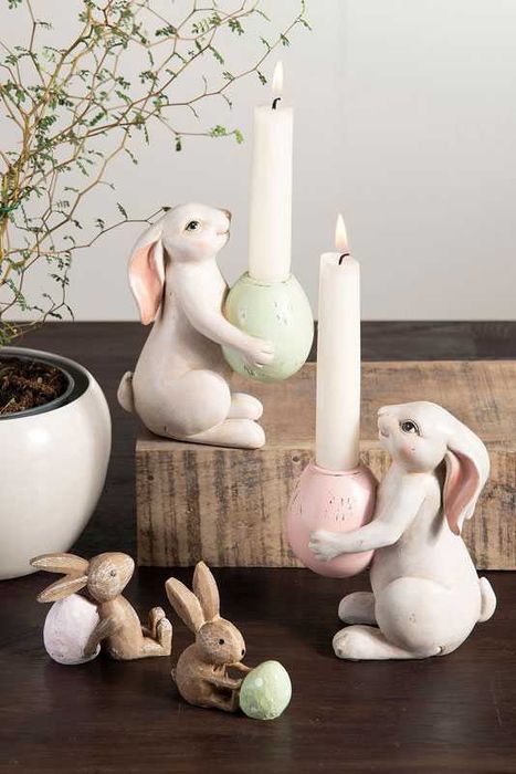 Figurka zając zajączek świecznik z różowym jajkiem . 18236