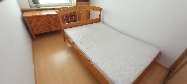 Sprzedam komplet łóżko i komodę
