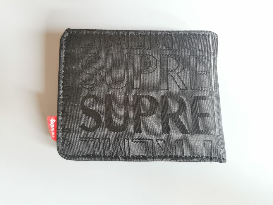 Czarny portfel supreme