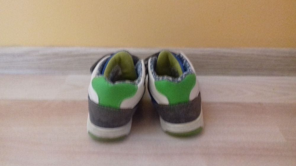 Buty chłopięce r. 27 wiosene/jesienne