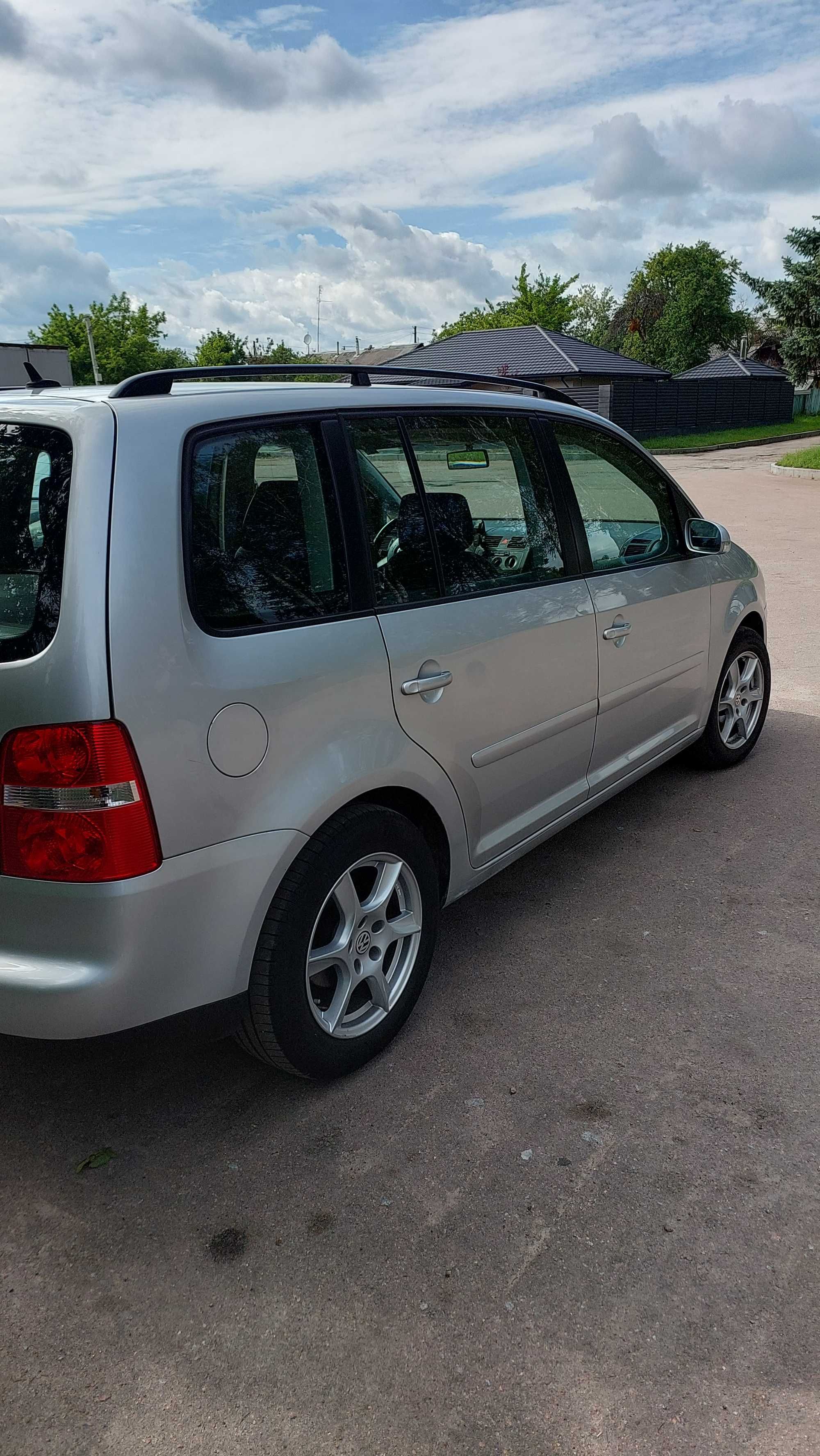 Volkswagen TOURAN 2.0 TDI 2006р автомат DSG6