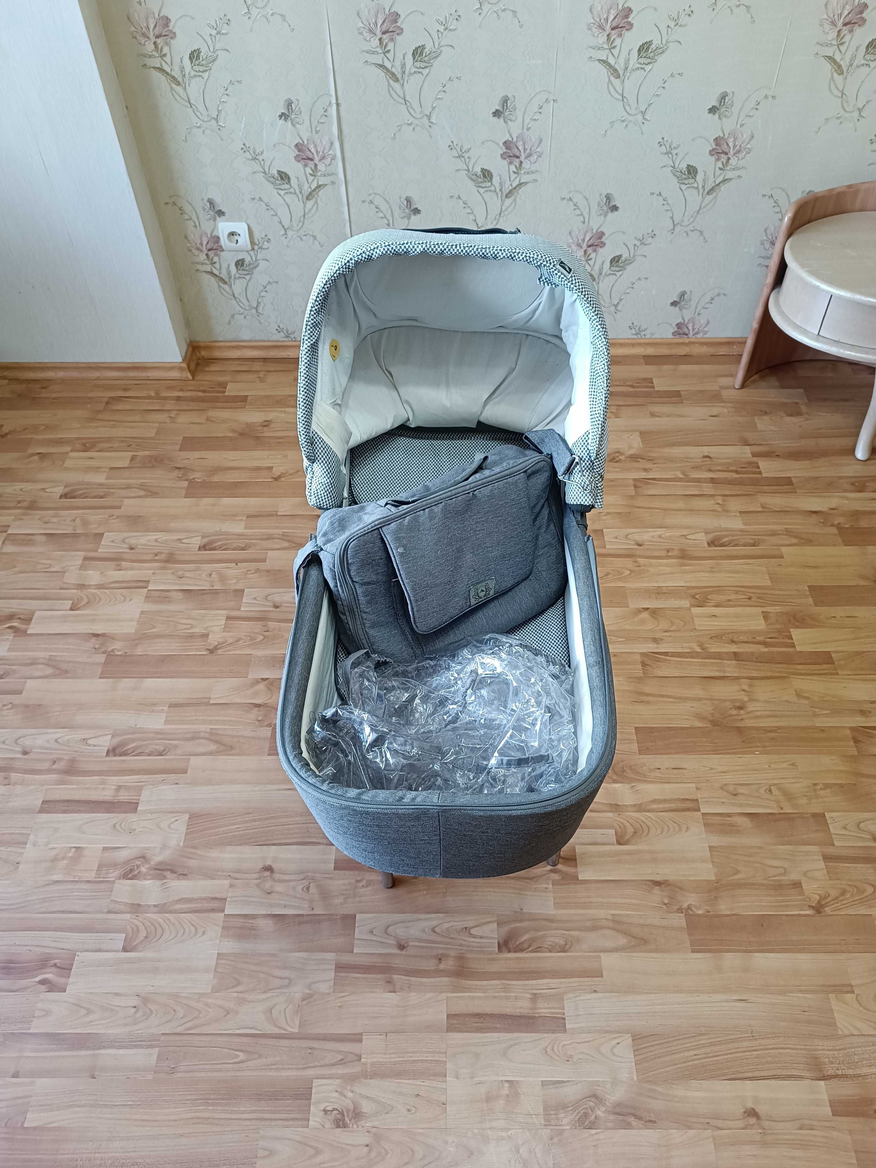 Детская коляска 2 в 1 люлька и кресло-прогулка