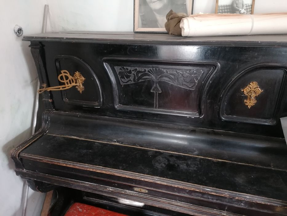 Старинное Пианино