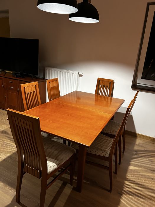 Duży, rozkładany stół + 6 krzeseł firmy Klose – buk koniakowy