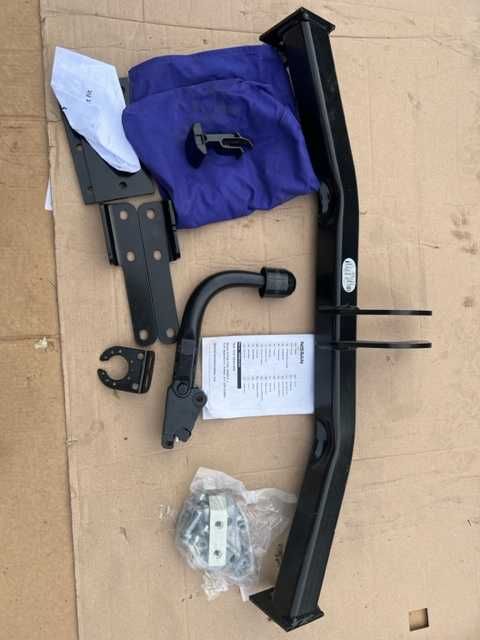 Nissan X-Trail III T32 hak holowniczy oryginał automat