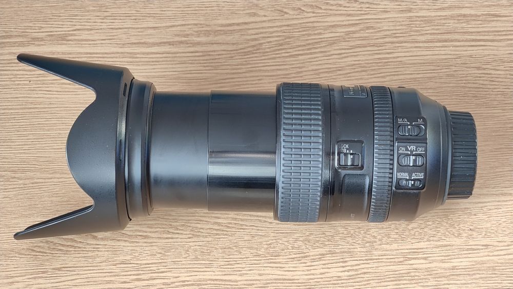 Об'єктив Nikon 28-300mm f/3.5-5.6G ED VR повний кадр, стабілізація