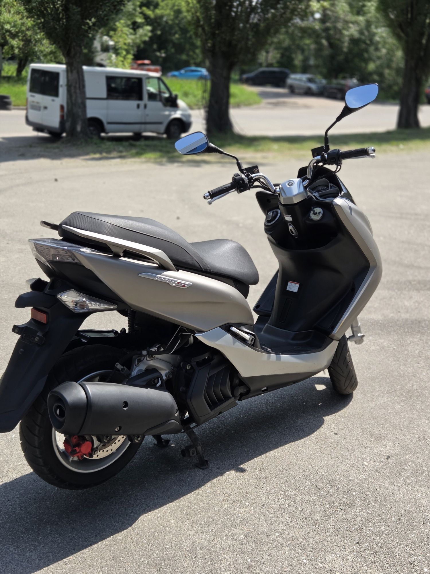 Максіскутер скутер Yamaha Majesty 155 S з контейнера