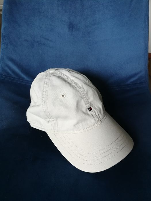 Tommy Jeans Tommy Hilfiger beżowa czapka z daszkiem wiosna lato 2025