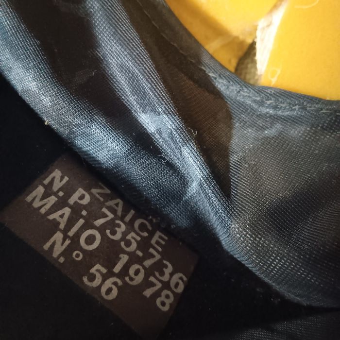 Capacete aberto antigo