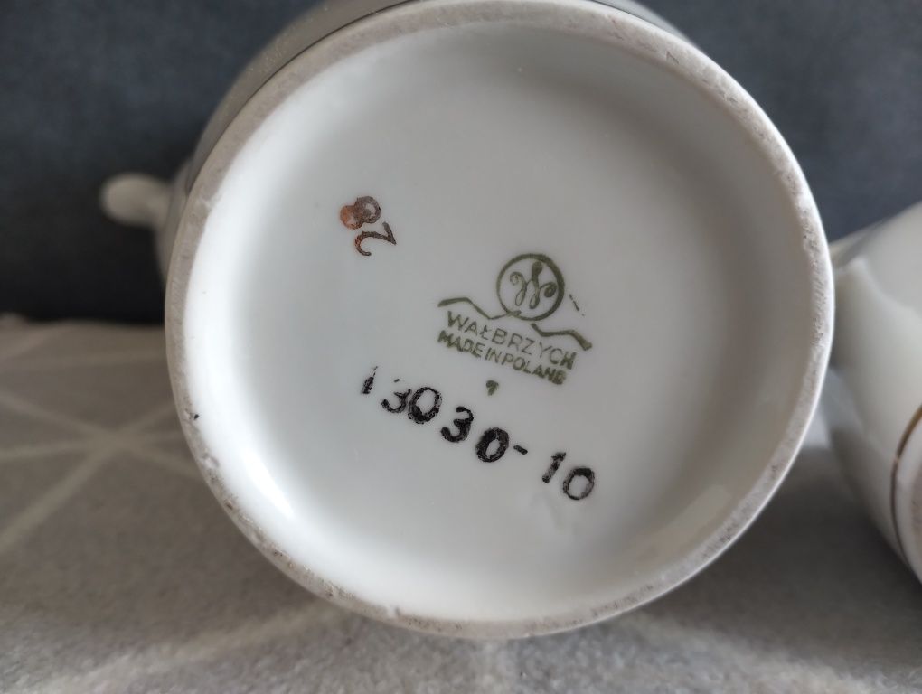 Dzbanek i mlecznik porcelana Wałbrzych