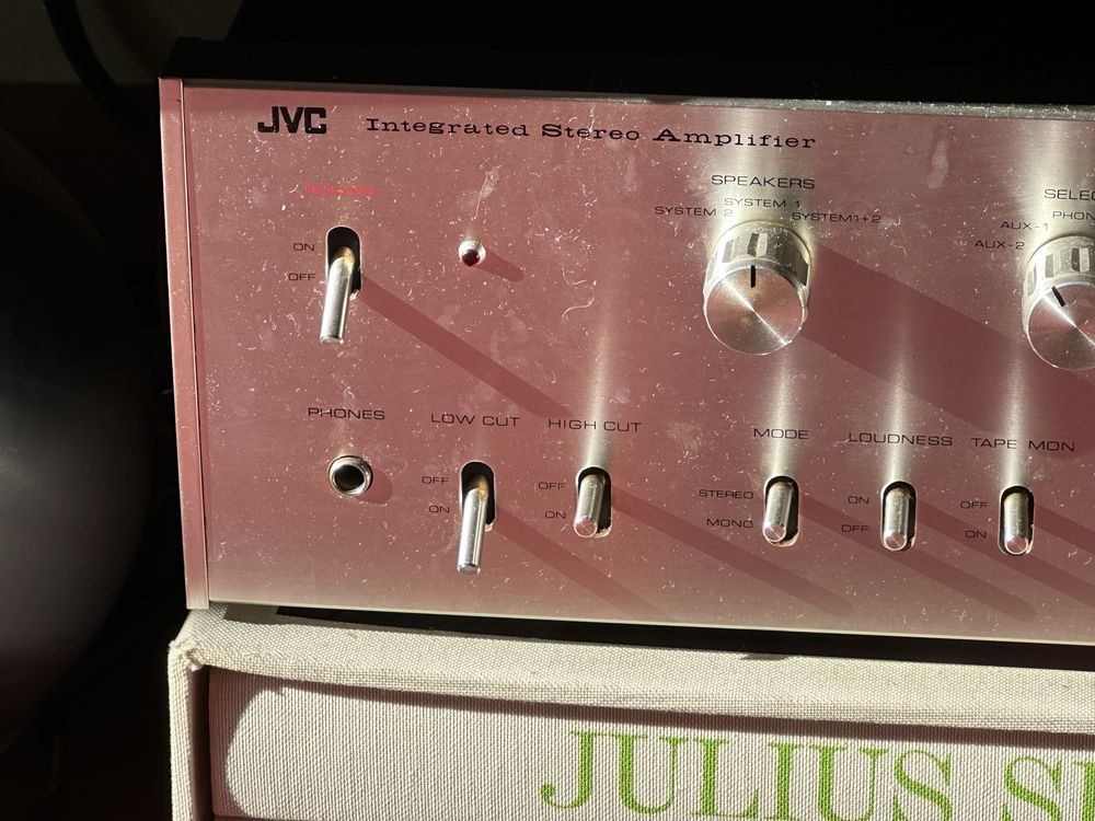 Amplificador JVC” e colunas spaceage” Grundig anos 70”