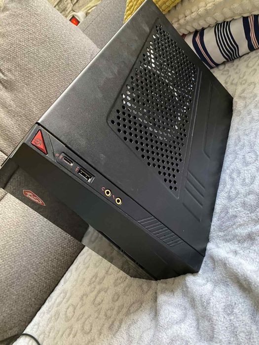 Komputer Msi Infinite S Gamingowy GTX 1660 Ram 16 Gb 1 TB i5 9 gen