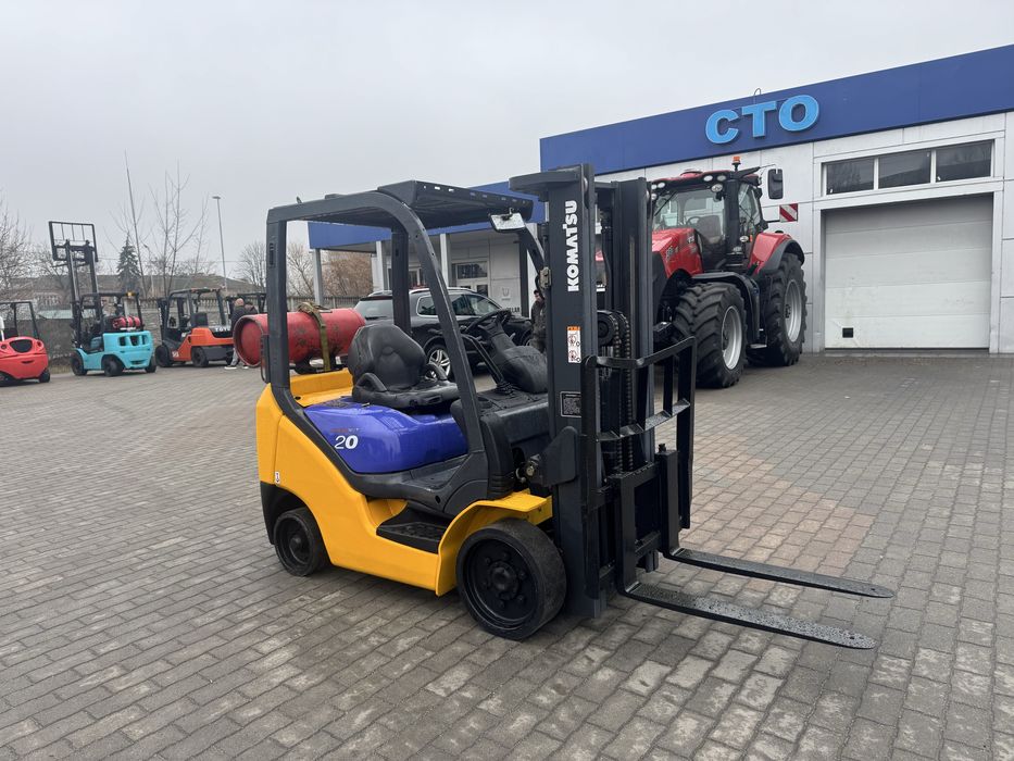 Навантажувач Komatsu FG20NT-15 погрузчик