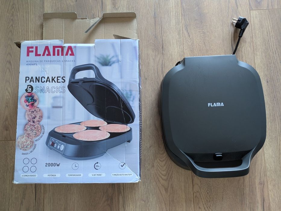 Maquina de panquecas e snacks - Flama 2000W