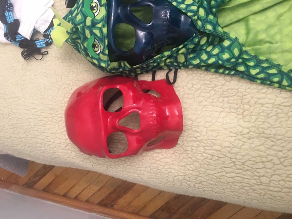 Карнавальні маски наряди Хеллоуин оптом