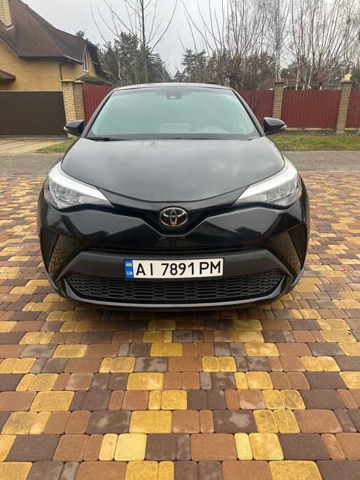 Автомобiль toyota chr 2020