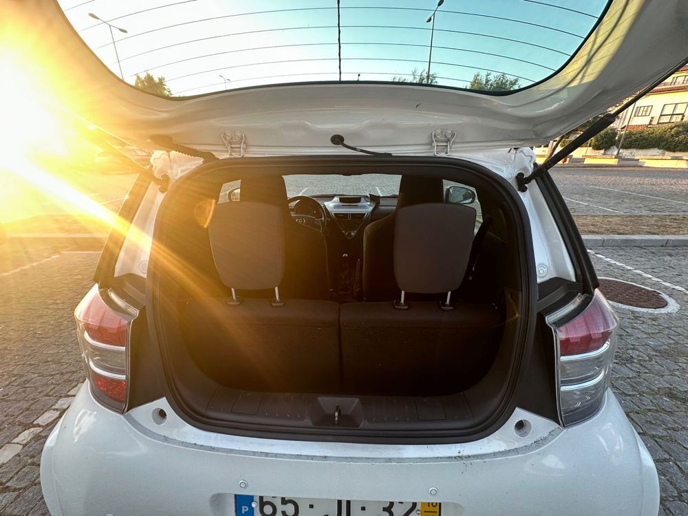 Toyota iq nacional- como novo