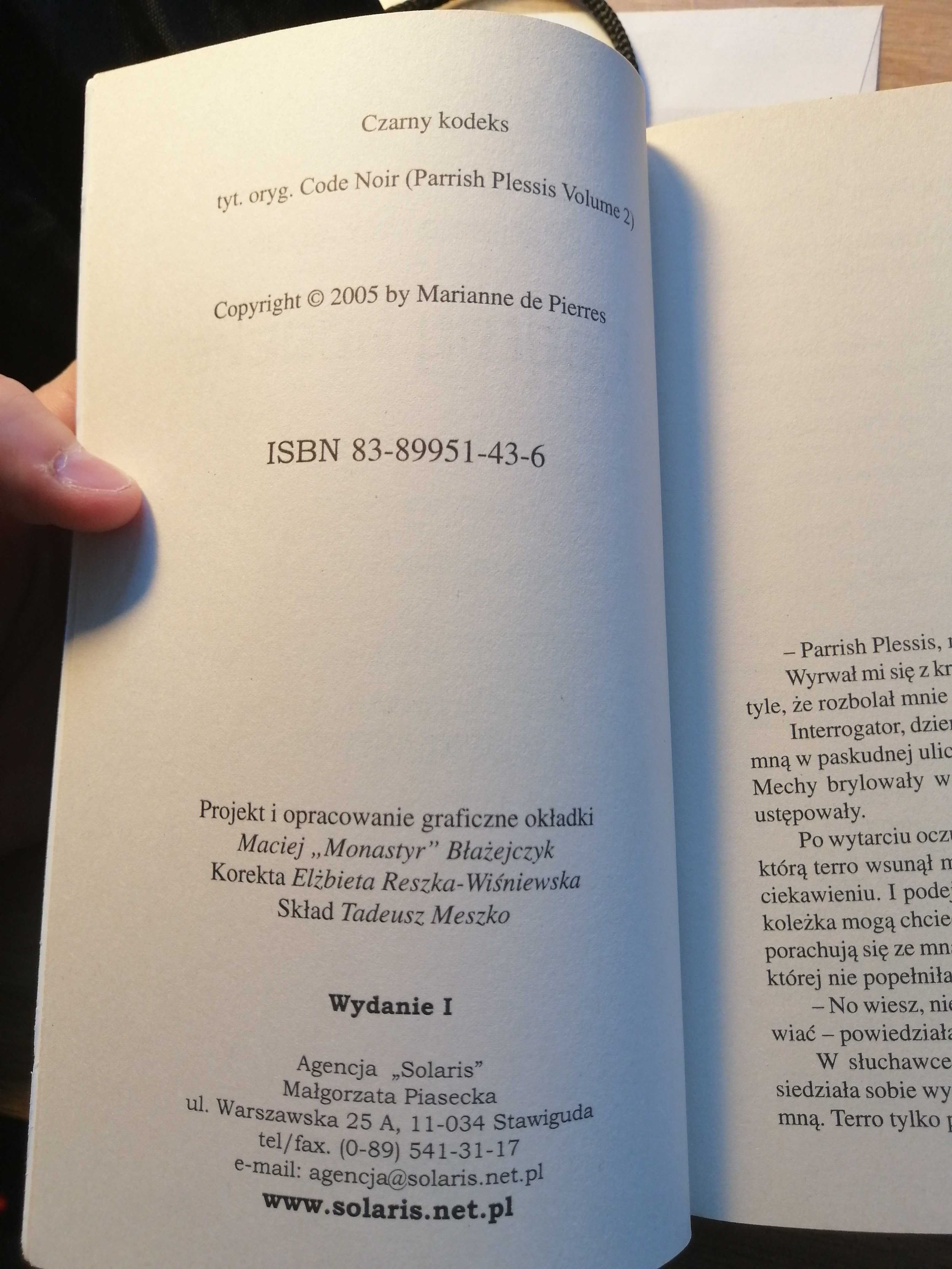 Książka ,,Czarny kodeks" Marianne De Pierres.