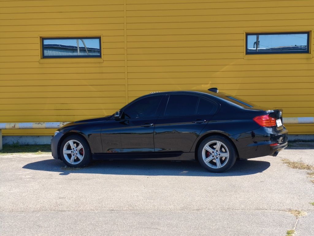 BMW F30 2015 рік задній привід