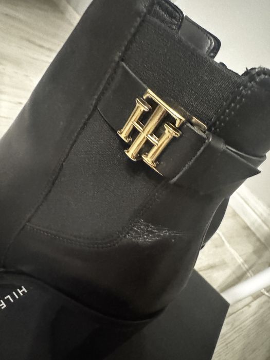 Czarne skórzane botki Tommy Hilfiger 37
