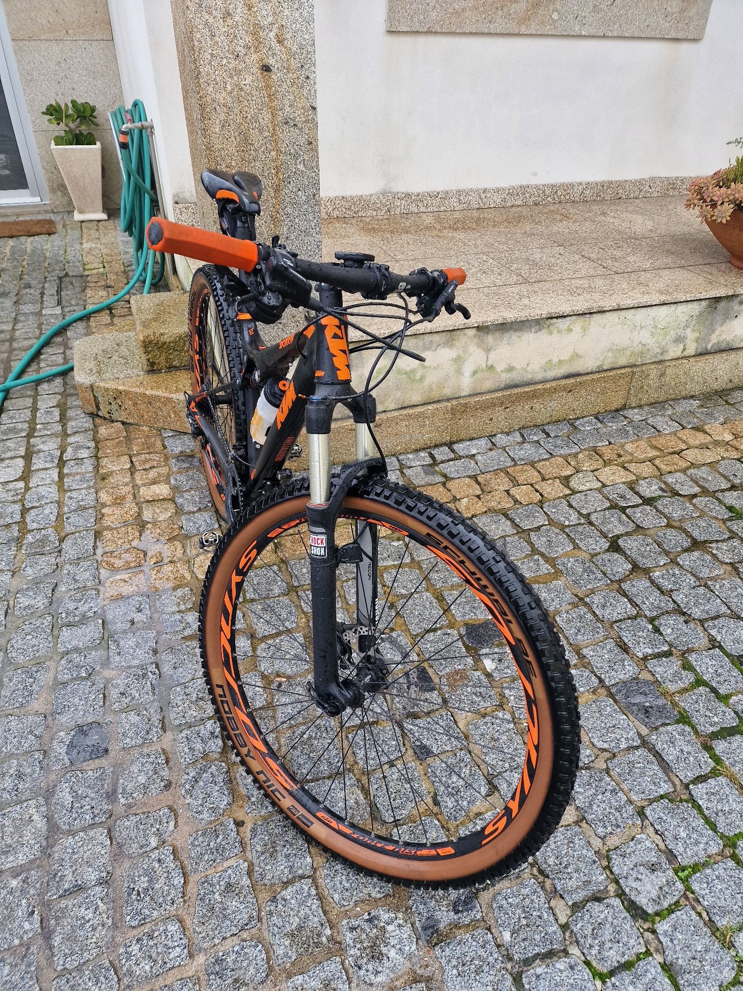 Ktm scarp suspensão total